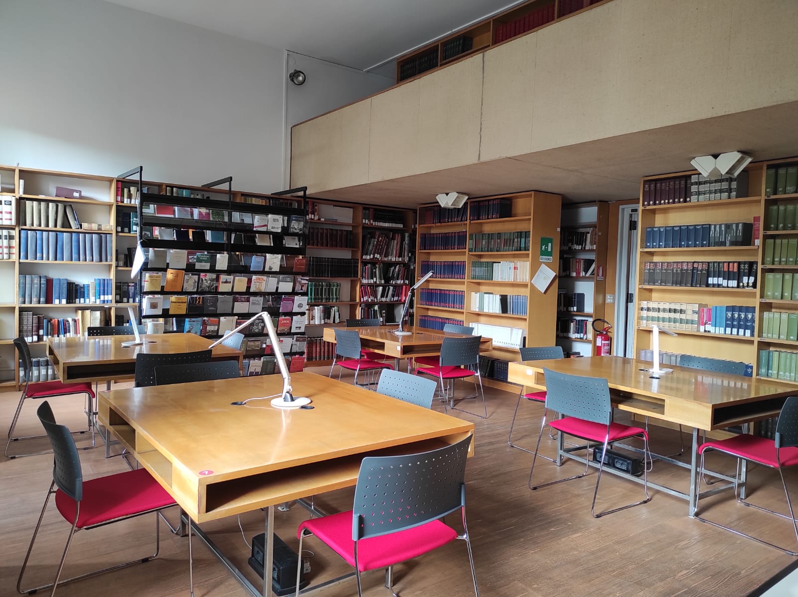 New chairs for the Reading Room - Fondazione Luigi Einaudi